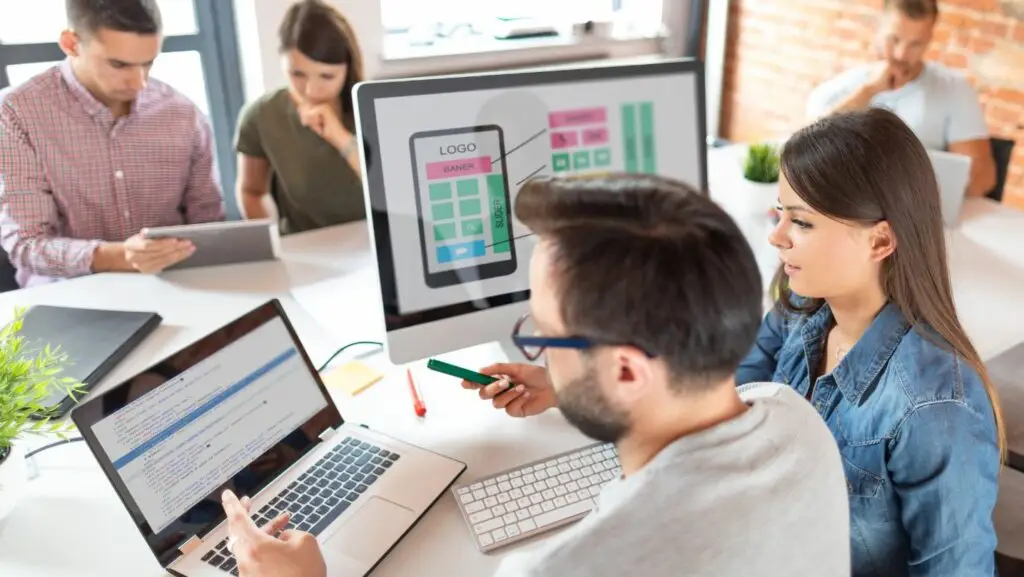 Houston digital marketing company team creating a new website